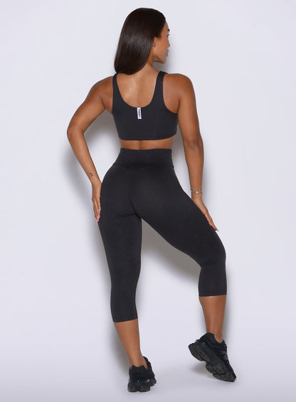 Contour Capri Leggings