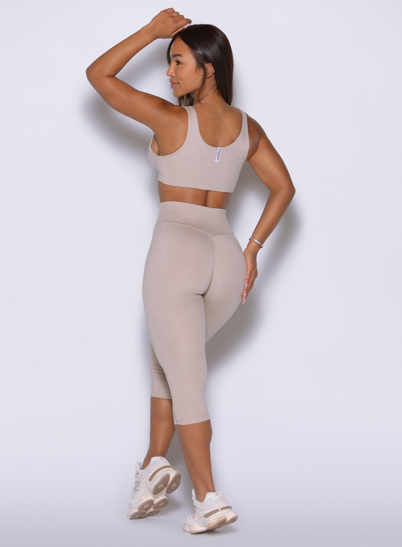 Contour Capri Leggings