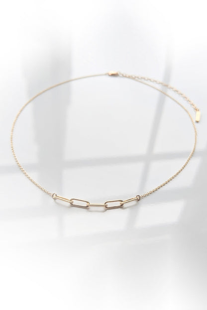 CORA NECKLACE BY THATCH