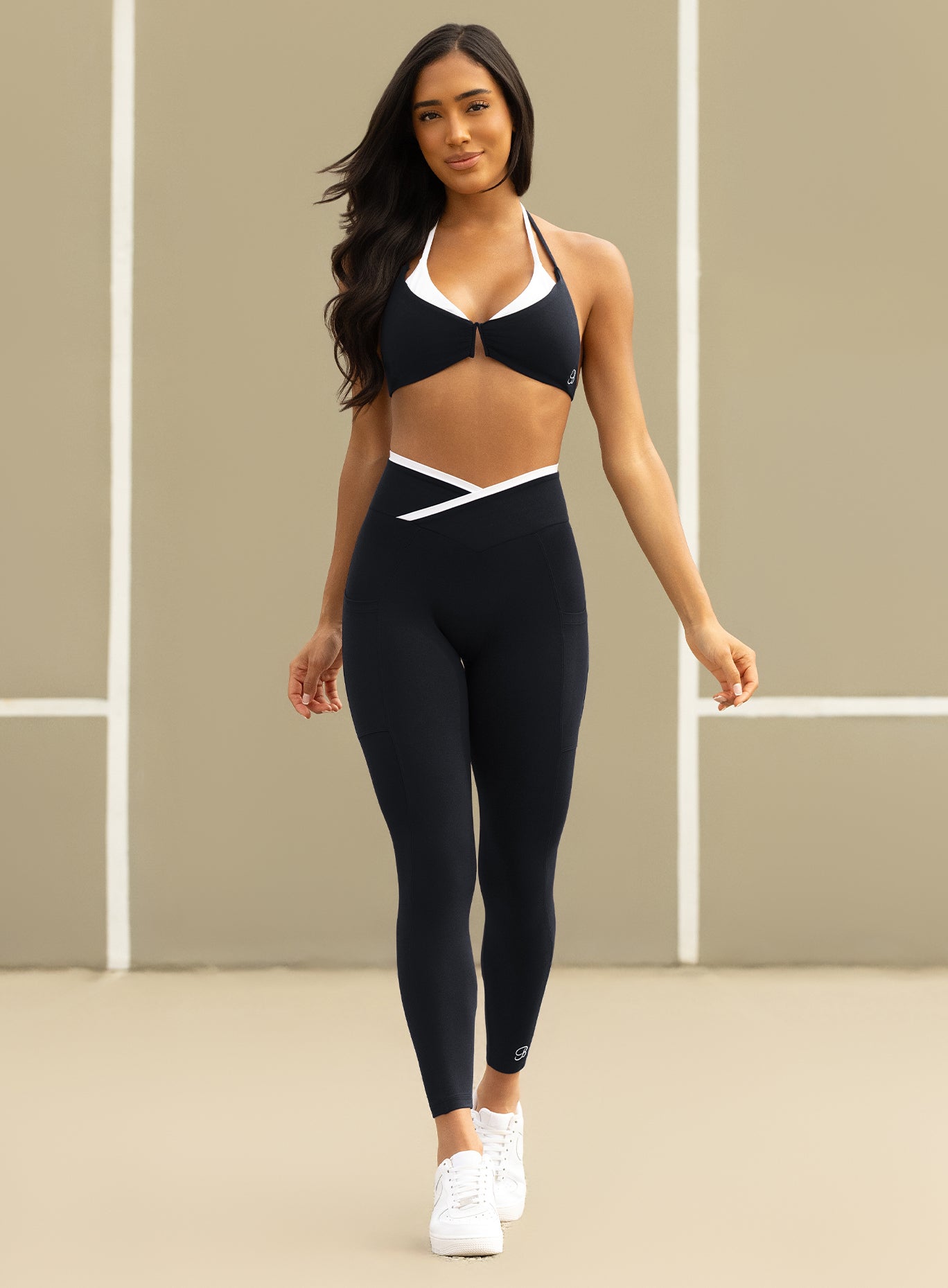 Line Contour Leggings