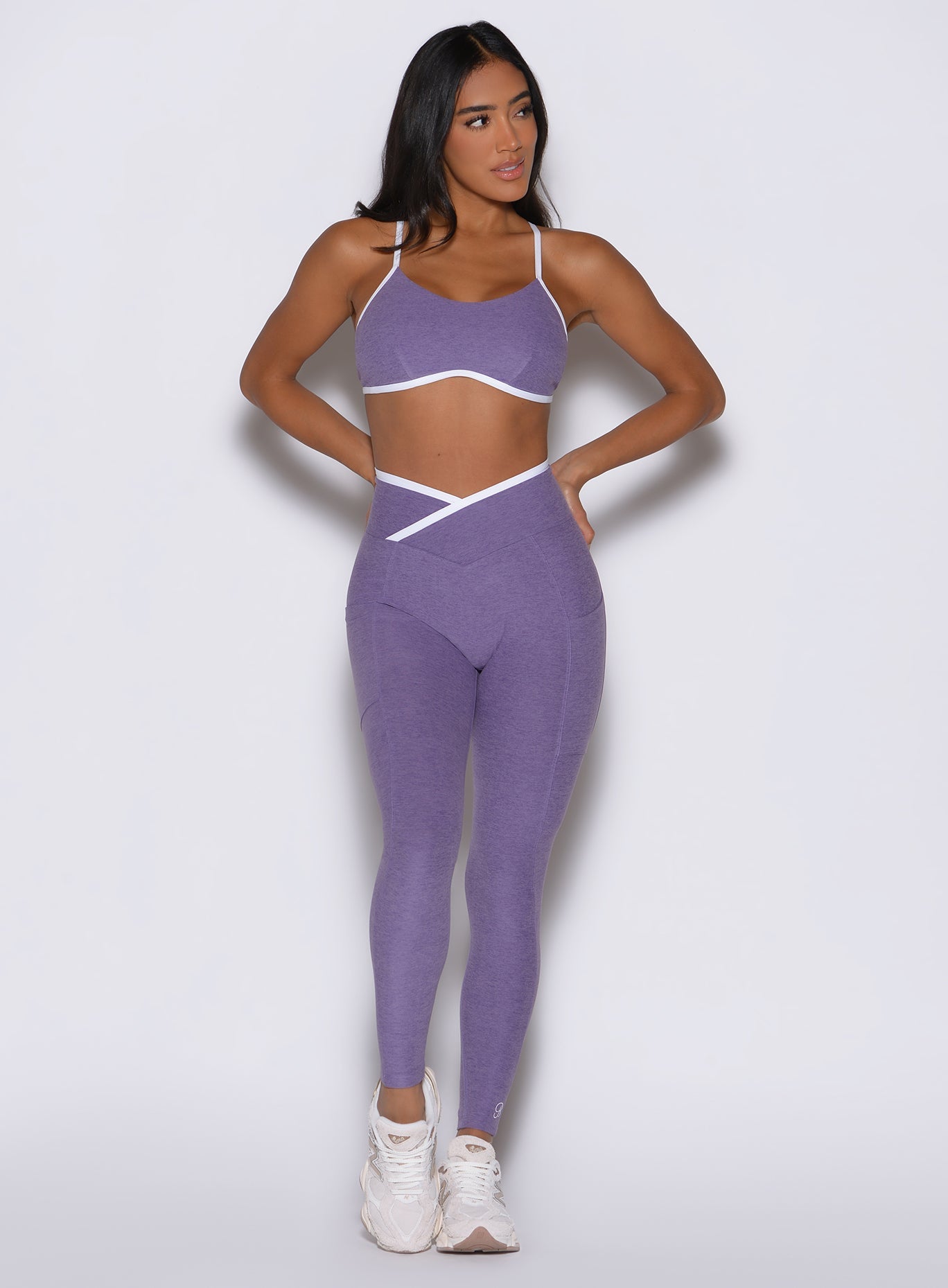 Line Contour Leggings