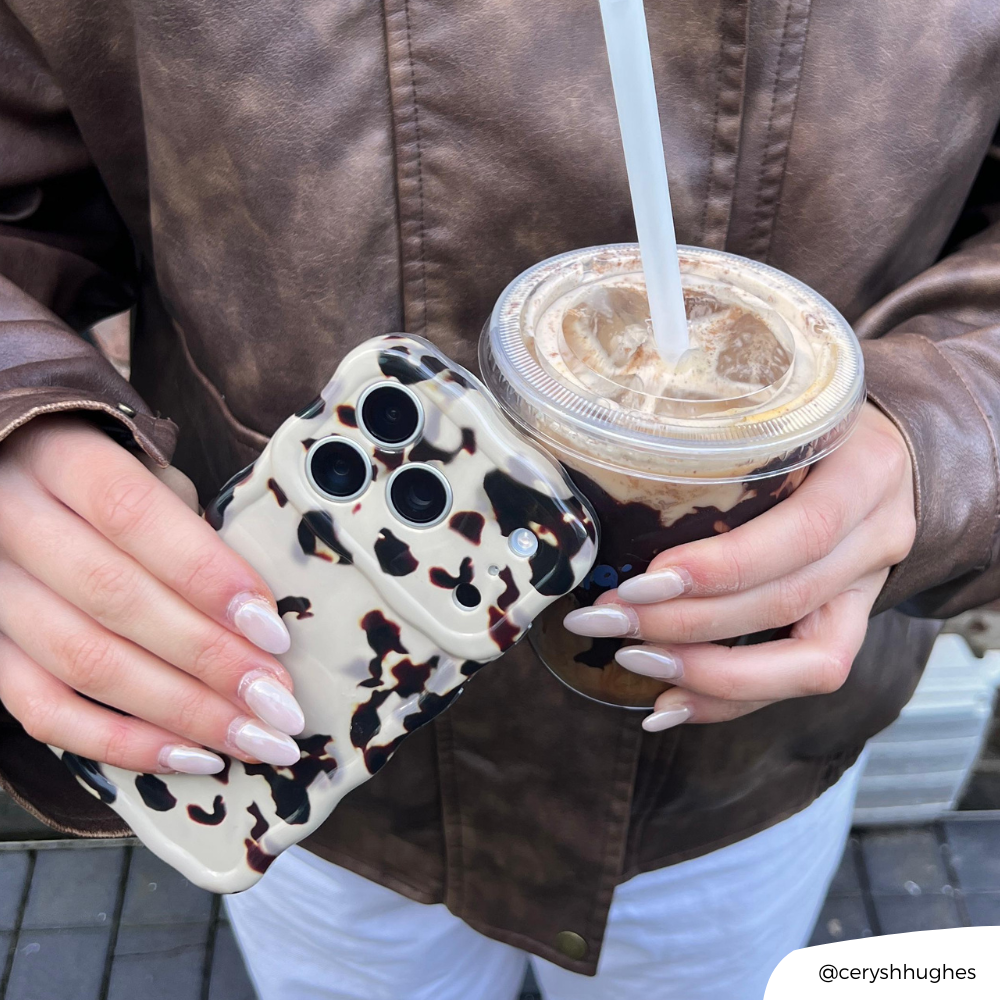 Wavy Phone Case - Ivory Tort