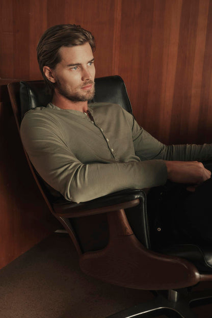 ALVARO HENLEY