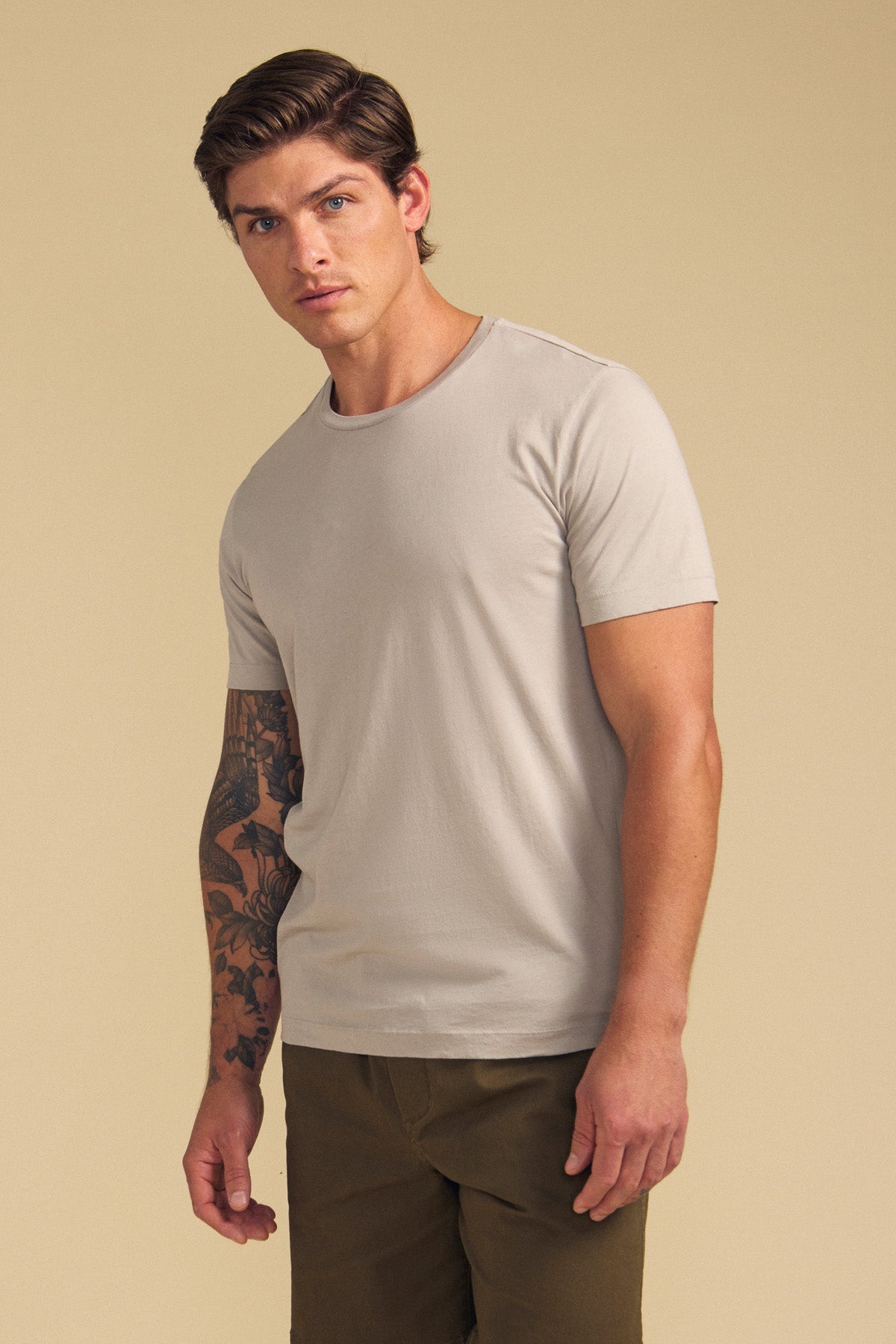 HOWARD TEE