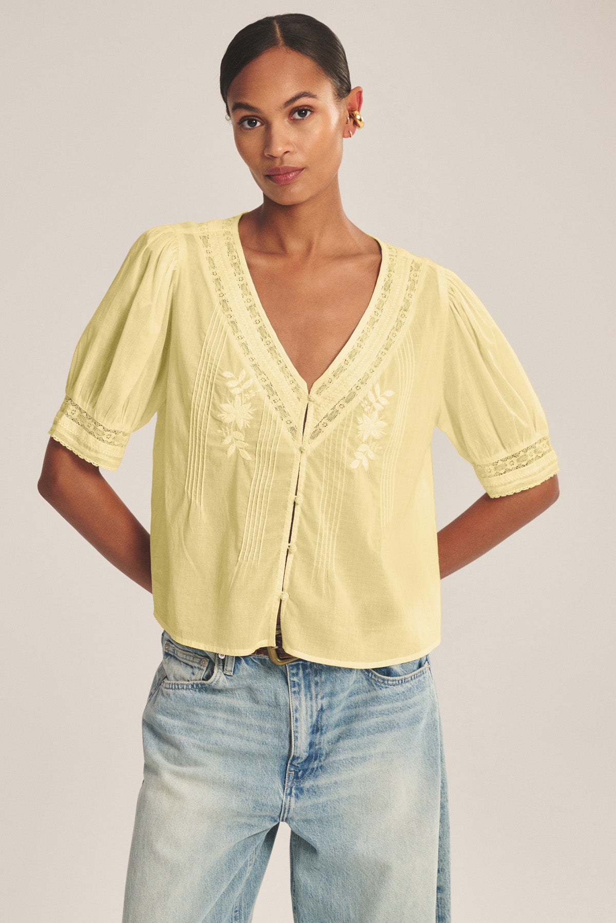 MAVIS TOP