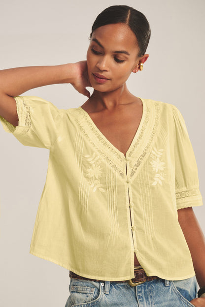 MAVIS TOP