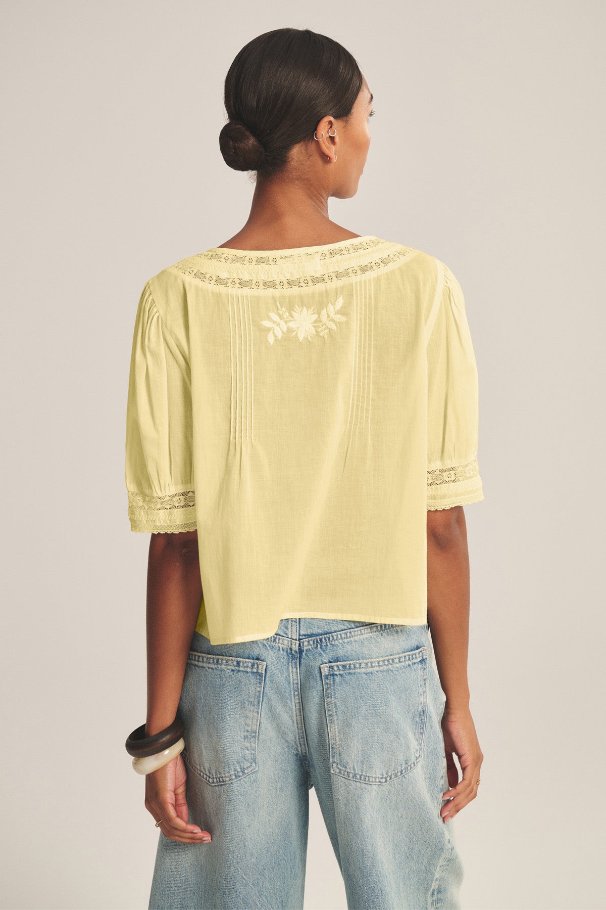 MAVIS TOP