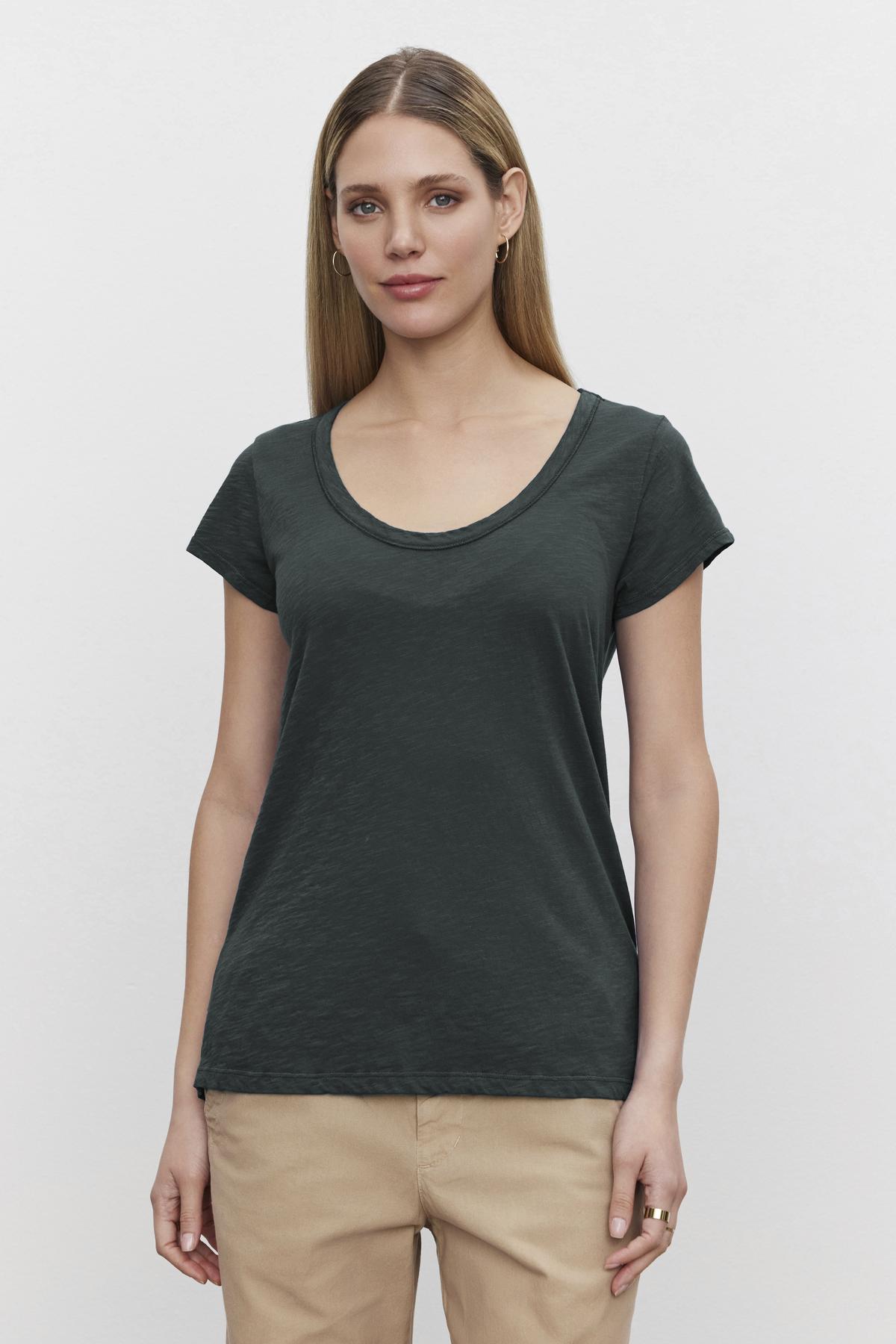 KIRA TEE