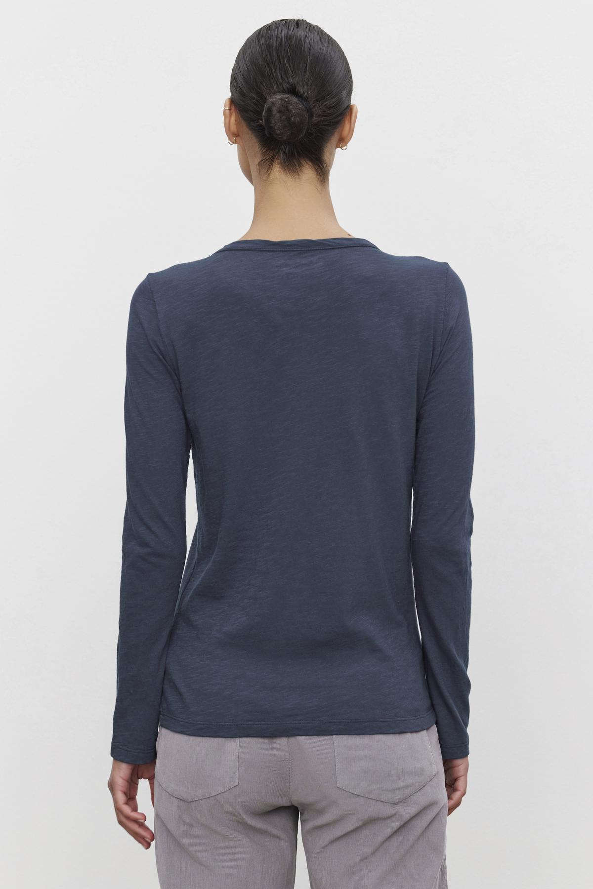 LIZZIE TEE
