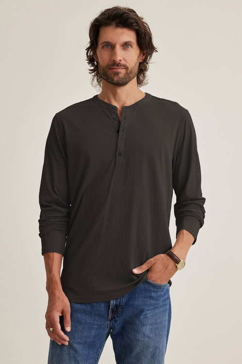 ALVARO HENLEY