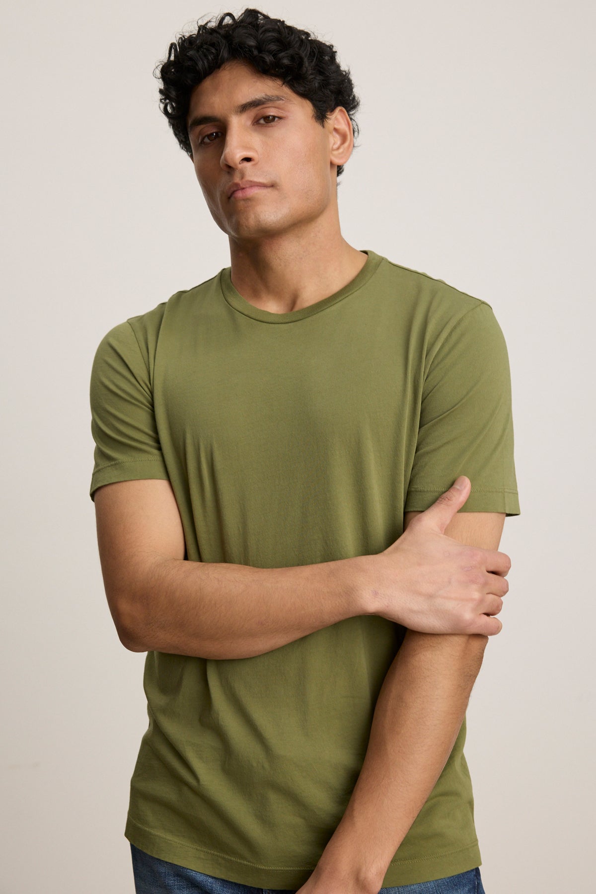 HOWARD TEE