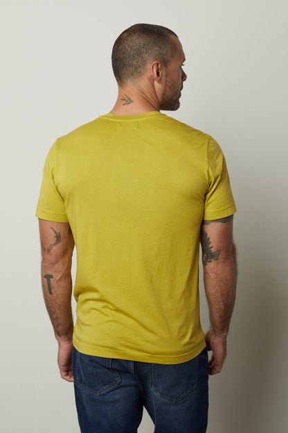 HOWARD TEE